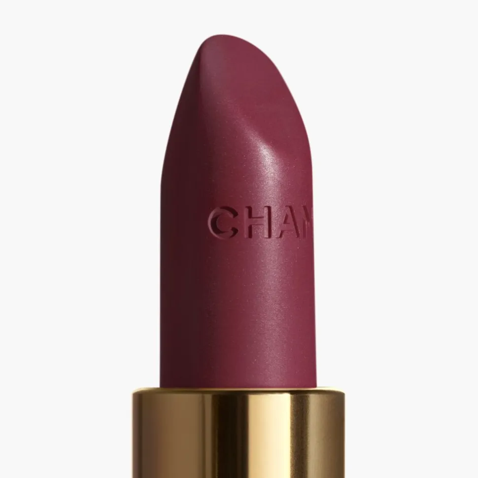 MATTIERENDER LIPPENSTIFT MIT HOHER FARBINTENSITÄT
